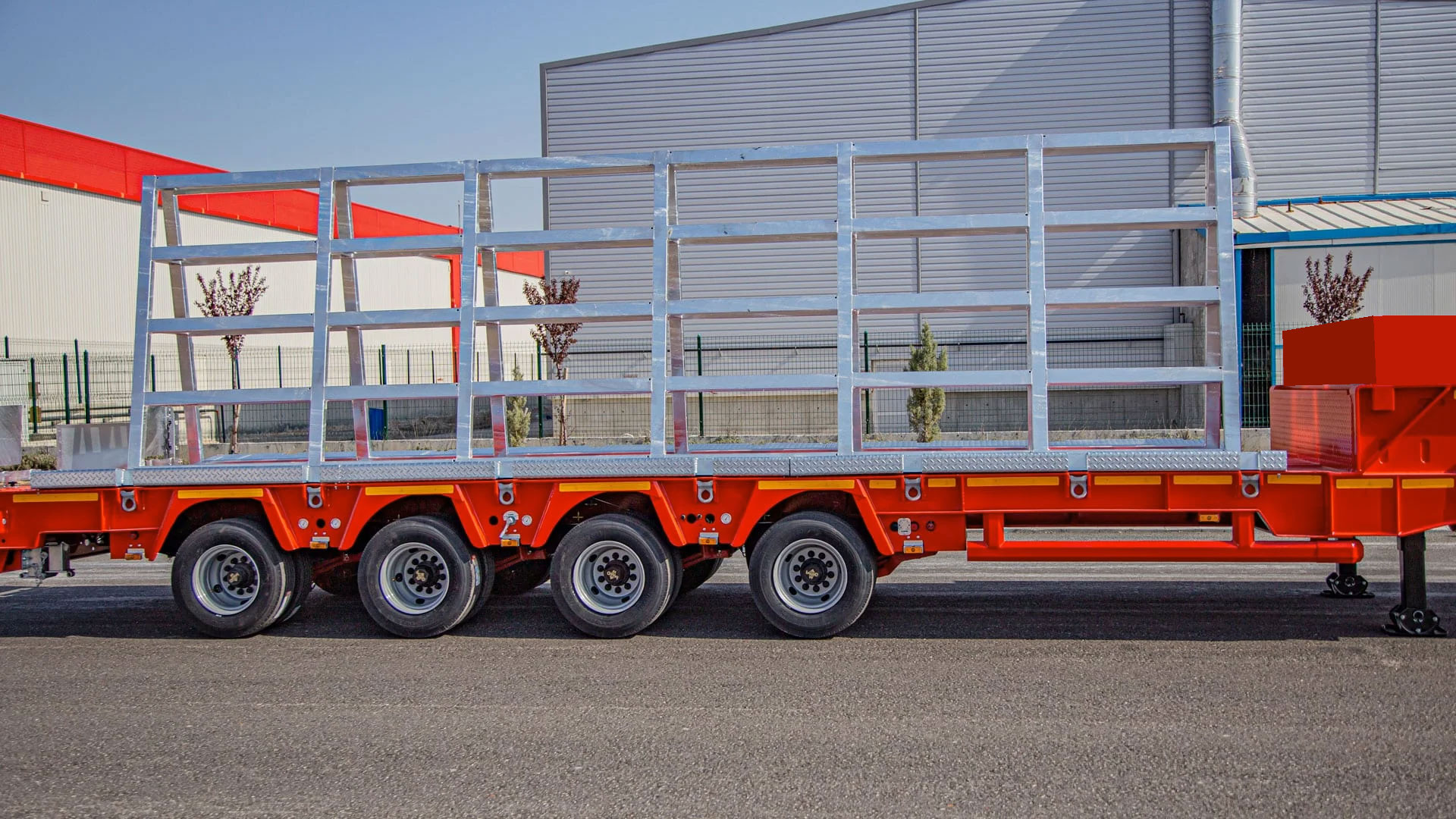 4 AXLE LOWBED WITH SHELVES OR OTHER SUPERSTRUCTURE